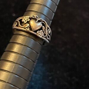 James Avery Sterling Silver Flowering Vines Heart Ring - size 5 3/4
